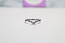 Load image into Gallery viewer, Sparkly V-Design