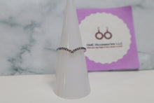 Load image into Gallery viewer, Sparkly V-Design