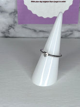 Load image into Gallery viewer, Clear Heart