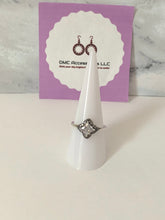 Load image into Gallery viewer, Stela